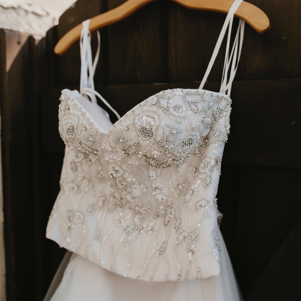 Wedding Dress - Picture 3 of 8